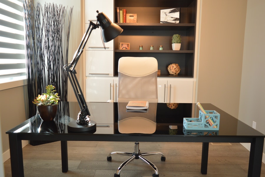 5 Ultimate Tips For Decorating Your Home Office